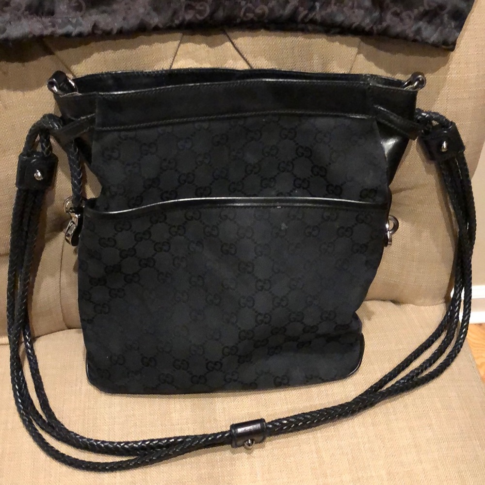 Gucci gorgeous large bucket bag triple straps